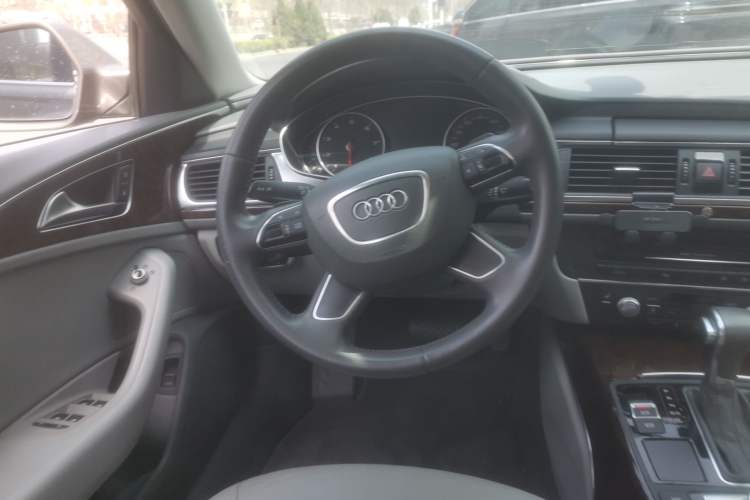 Used Audi A6L 2014 30 FSI Comfort Model Steering Wheel