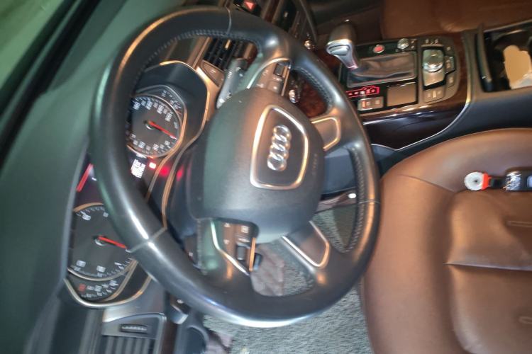 Used Audi A6L 2014 30 FSI Comfort Model Steering Wheel