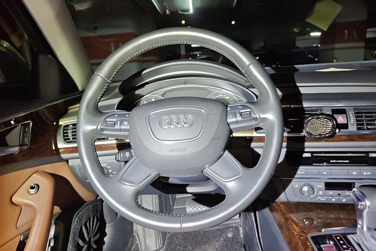 Used Audi A6L 2014 30 FSI Comfort Model Steering Wheel