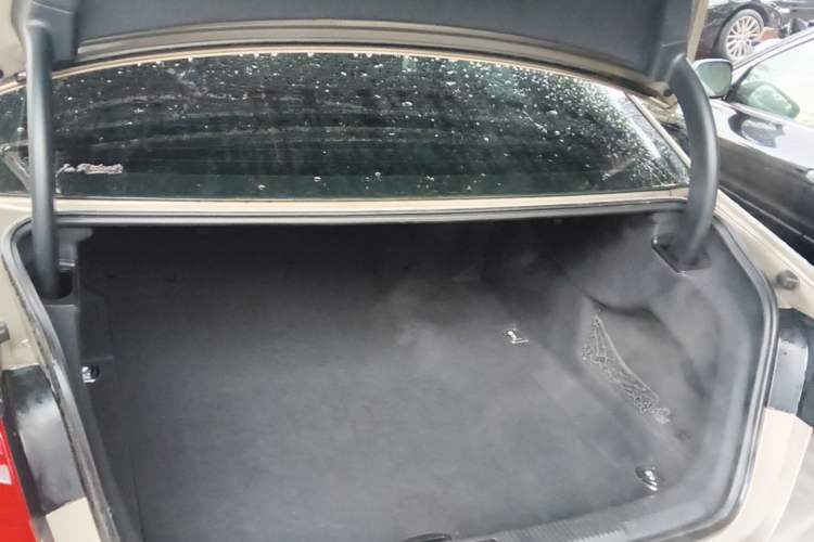 Used Audi A6L 2014 TFSI Comfort Model Trunk