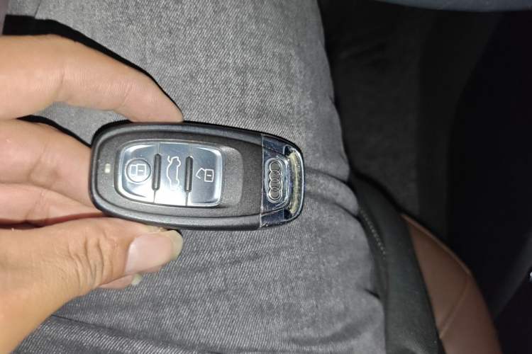 Used Audi A6L 2014 30 FSI Comfort Model Vehicle Key