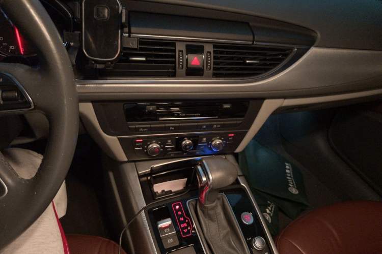 Used Audi A6L 2014 TFSI Standard Model Audio And AC Panel