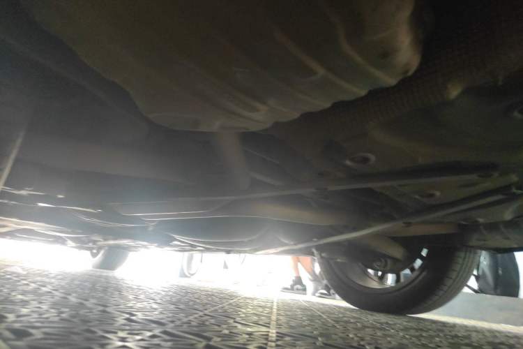 Used Audi A6L 2014 TFSI Standard Model Chassis Rear Left