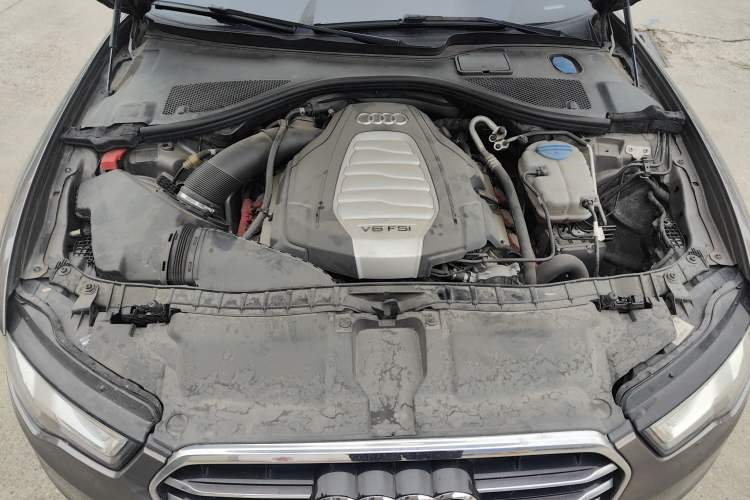 Used Audi A6L 2014 30 FSI Comfort Model Engine Bay