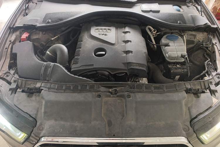 Used Audi A6L 2014 TFSI Standard Model Engine Bay