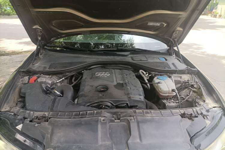 Used Audi A6L 2014 TFSI Standard Model Engine Bay