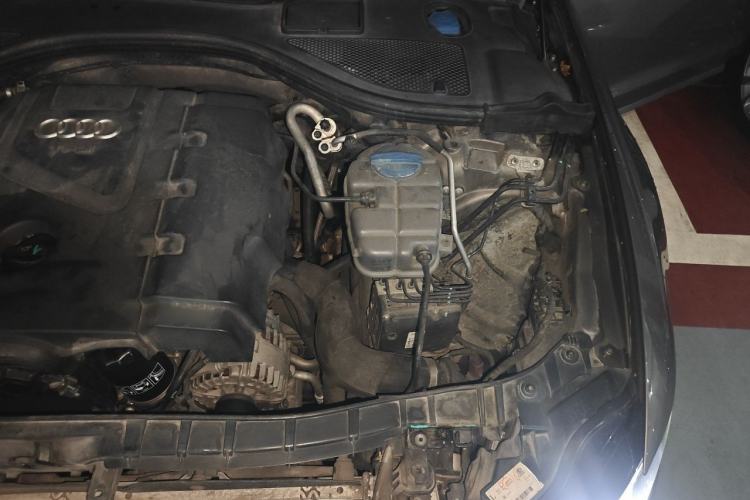 Used Audi A6L 2014 TFSI Standard Model Engine Bay Left