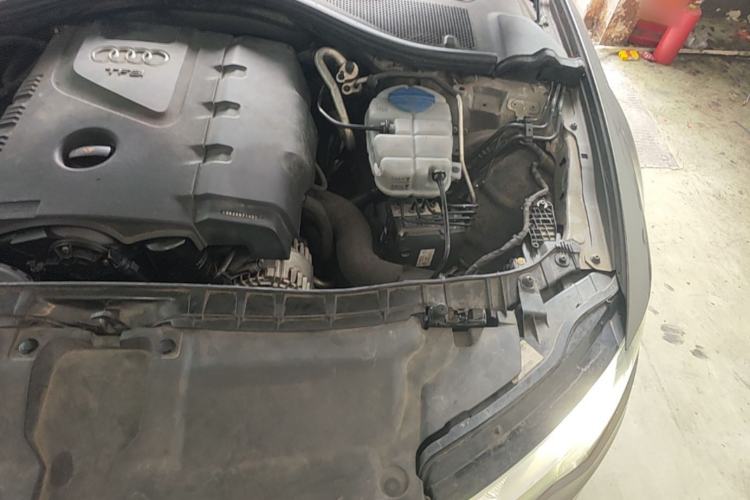 Used Audi A6L 2014 TFSI Standard Model Engine Bay Left