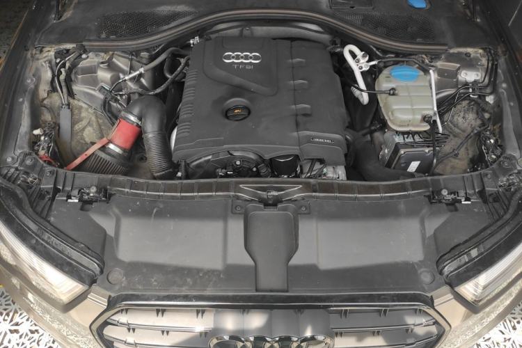 Used Audi A6L 2014 TFSI Standard Model Engine Bay
