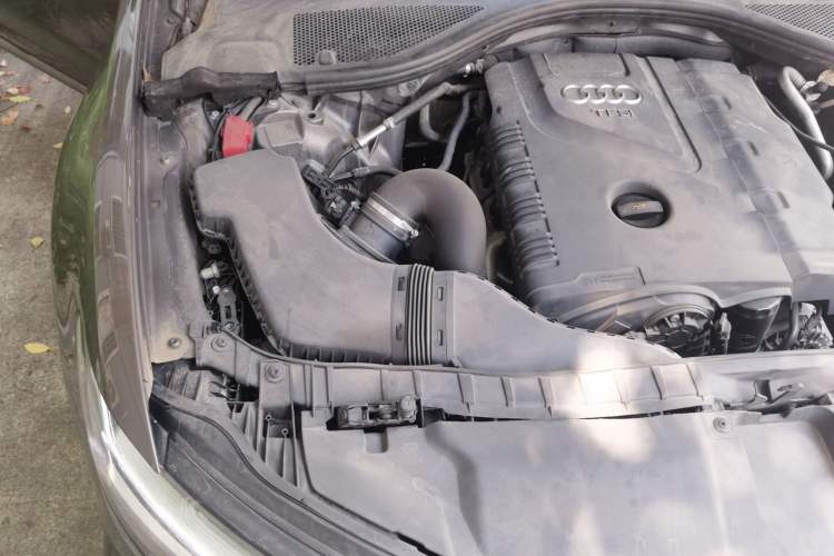 Used Audi A6L 2014 TFSI Standard Model Engine Bay Right