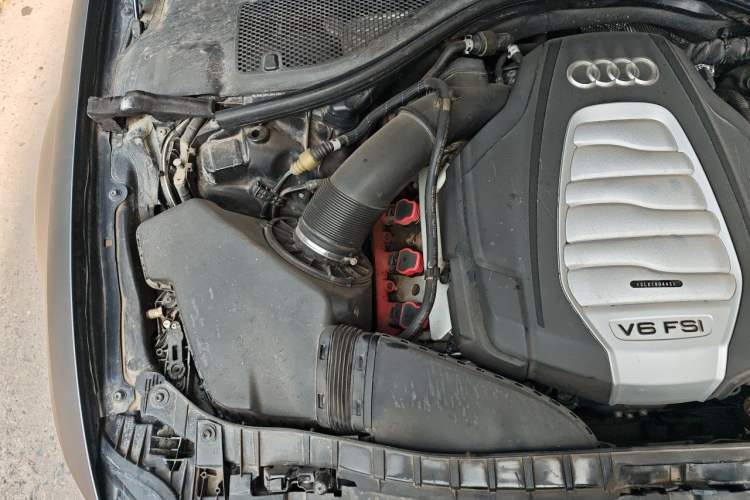 Used Audi A6L 2014 30 FSI Luxury Model Engine Bay Right