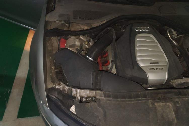 Used Audi A6L 2014 30 FSI Comfort Model Engine Bay Right