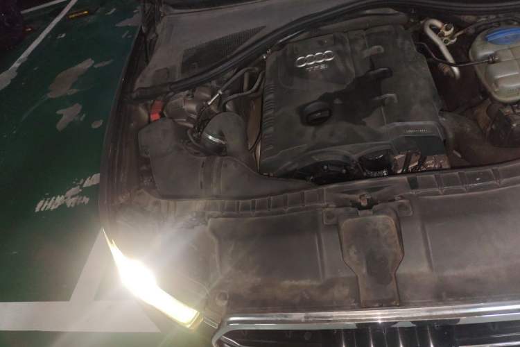 Used Audi A6L 2014 TFSI Standard Model Engine Bay Right
