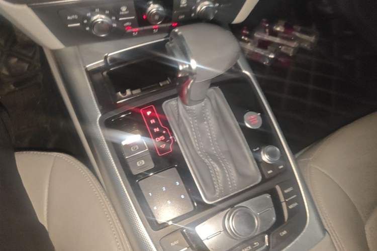 Used Audi A6L 2014 TFSI Standard Model Gear Lever