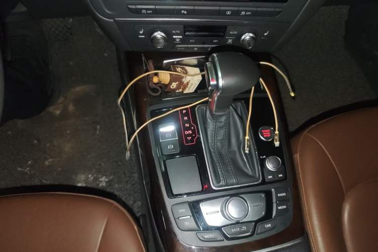 Used Audi A6L 2014 30 FSI Comfort Model Gear Lever