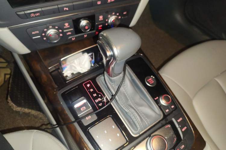 Used Audi A6L 2014 TFSI Standard Model Gear Lever