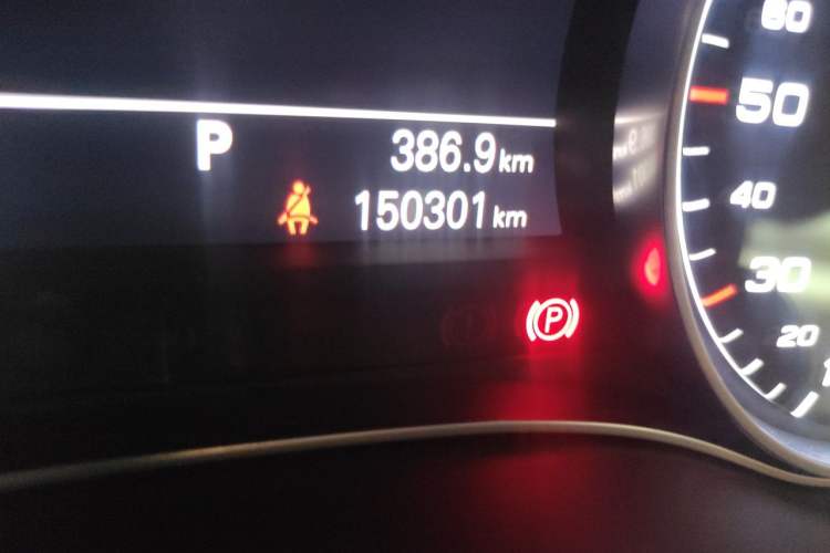 Used Audi A6L 2014 TFSI Standard Model Odometer Close Up