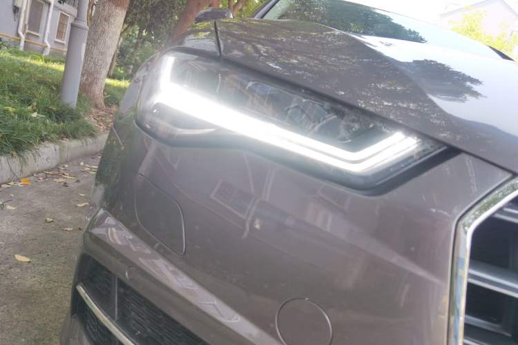 Used Audi A6L 2014 TFSI Standard Model Right Front Headlight