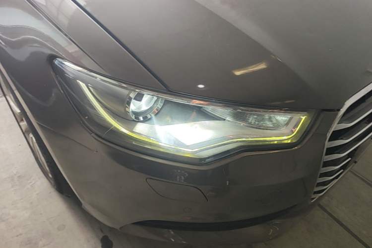 Used Audi A6L 2014 TFSI Standard Model Right Front Headlight