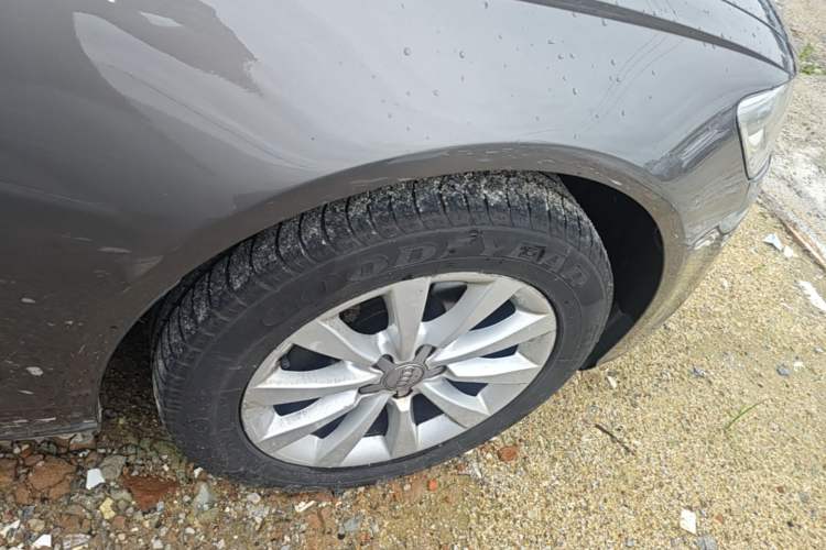 Used Audi A6L 2014 TFSI Standard Model Right Front Wheel Hub