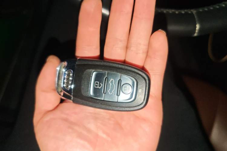 Used Audi A6L 2014 30 FSI Comfort Model Vehicle Key