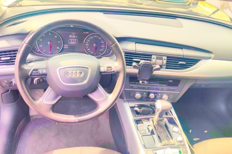 Used Audi A6L 2014 TFSI Standard Model Center Console