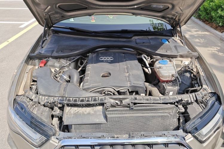 Used Audi A6L 2014 TFSI Standard Model Engine Bay