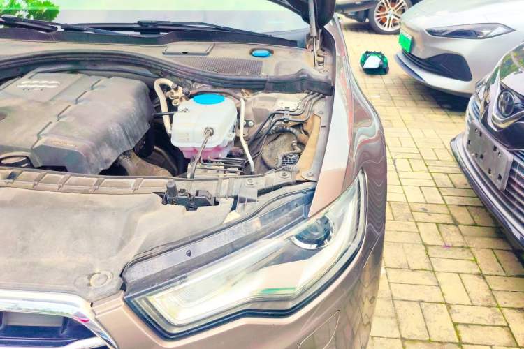 Used Audi A6L 2014 TFSI Standard Model Engine Bay Left