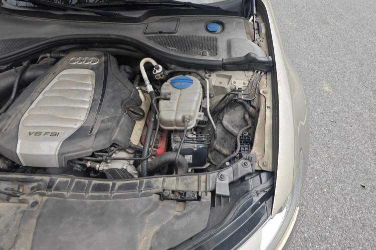 Used Audi A6L 2014 30 FSI Technology Model Engine Bay Left