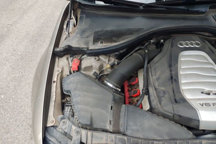 Used Audi A6L 2014 30 FSI Comfort Model Engine Bay Right