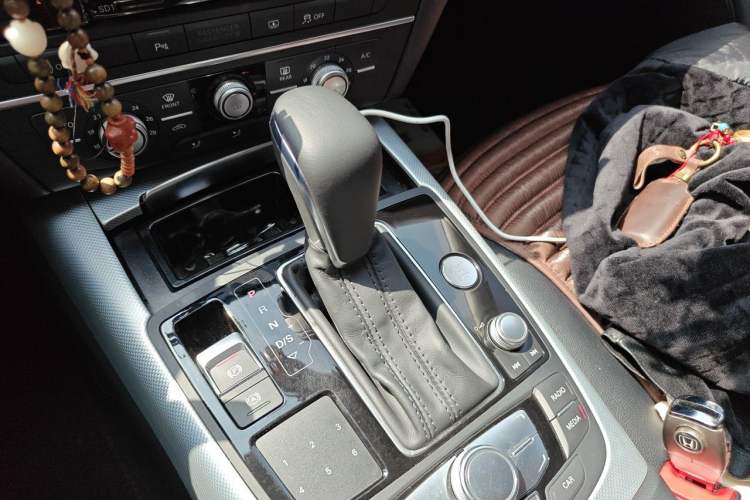 Used Audi A6L 2014 TFSI Standard Model Gear Lever