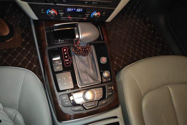 Used Audi A6L 2014 30 FSI Comfort Model Gear Lever