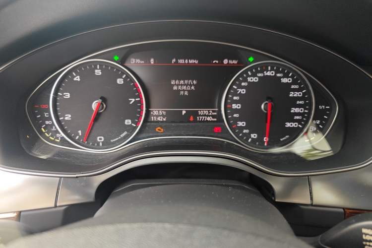 Used Audi A6L 2014 30 FSI Technology Model Odometer Close Up