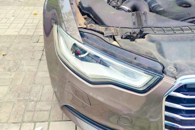 Used Audi A6L 2014 TFSI Standard Model Right Front Headlight