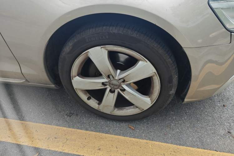 Used Audi A6L 2014 30 FSI Technology Model Right Front Wheel Hub