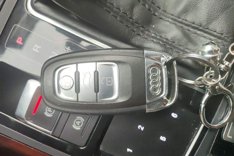 Used Audi A6L 2014 30 FSI Comfort Model Vehicle Key