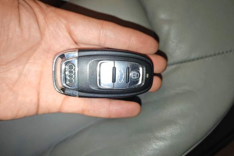 Used Audi A6L 2014 30 FSI Comfort Model Vehicle Key