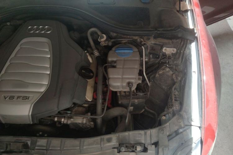 Used Audi A6L 2014 30 FSI Luxury Model Engine Bay Left