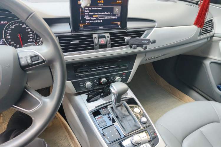 Used Audi A6L 2014 TFSI Standard Model Audio And AC Panel
