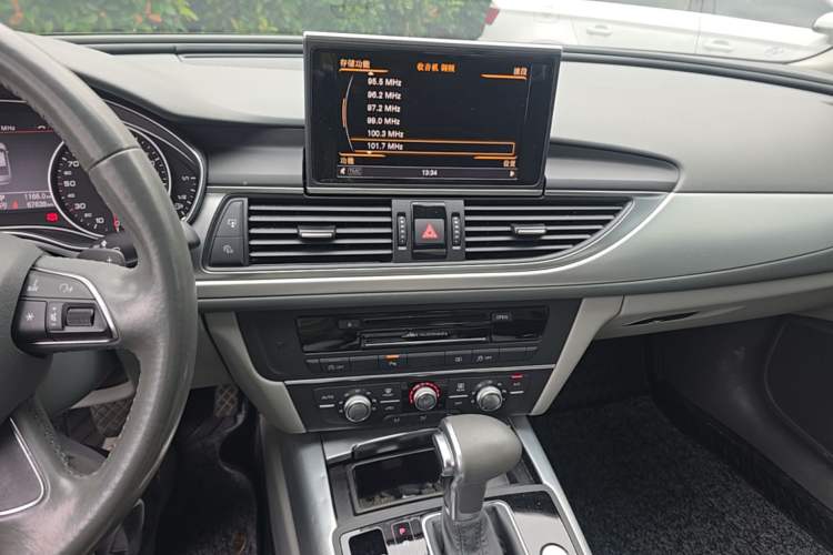 Used Audi A6L 2014 TFSI Standard Model Audio And AC Panel