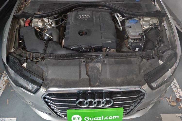 Used Audi A6L 2014 TFSI Standard Model Engine Bay