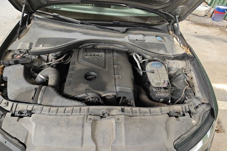 Used Audi A6L 2014 TFSI Standard Model Engine Bay