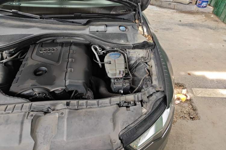Used Audi A6L 2014 TFSI Standard Model Engine Bay Left
