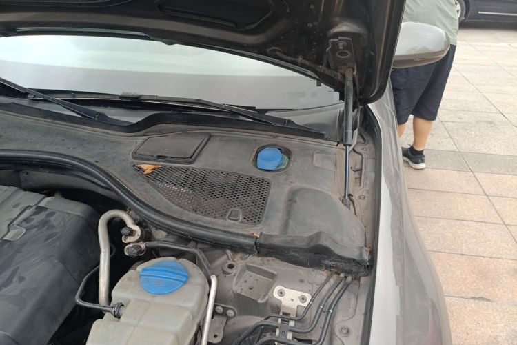 Used Audi A6L 2014 TFSI Standard Model Engine Bay Left