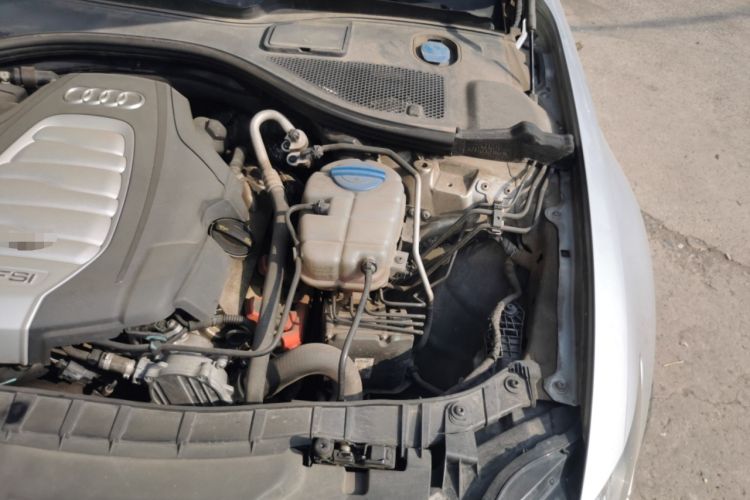 Used Audi A6L 2014 30 FSI Technology Model Engine Bay Left