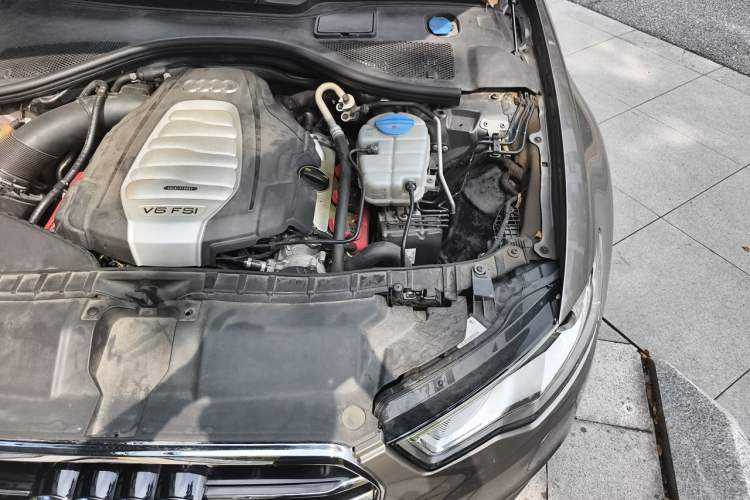 Used Audi A6L 2014 30 FSI Technology Model Engine Bay Left
