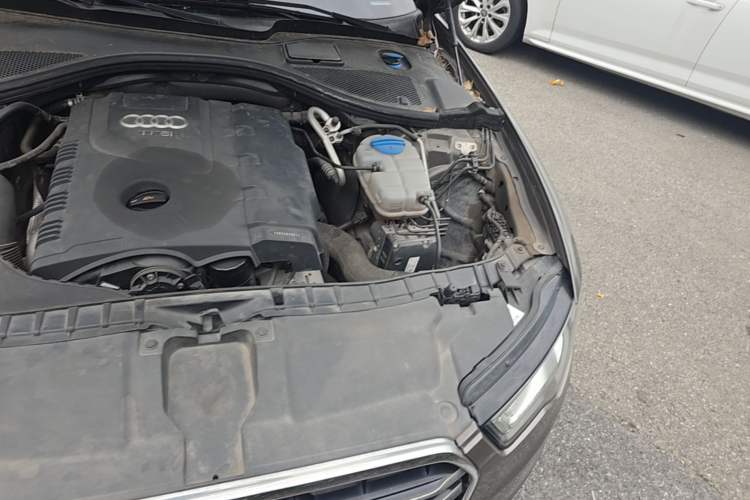 Used Audi A6L 2014 TFSI Standard Model Engine Bay Left