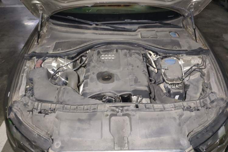 Used Audi A6L 2014 TFSI Standard Model Engine Bay