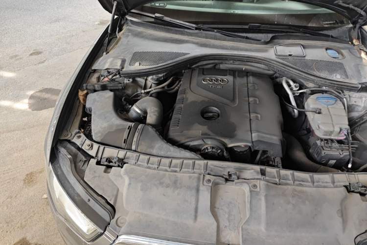 Used Audi A6L 2014 TFSI Standard Model Engine Bay Right