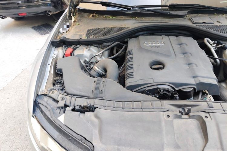 Used Audi A6L 2014 TFSI Standard Model Engine Bay Right